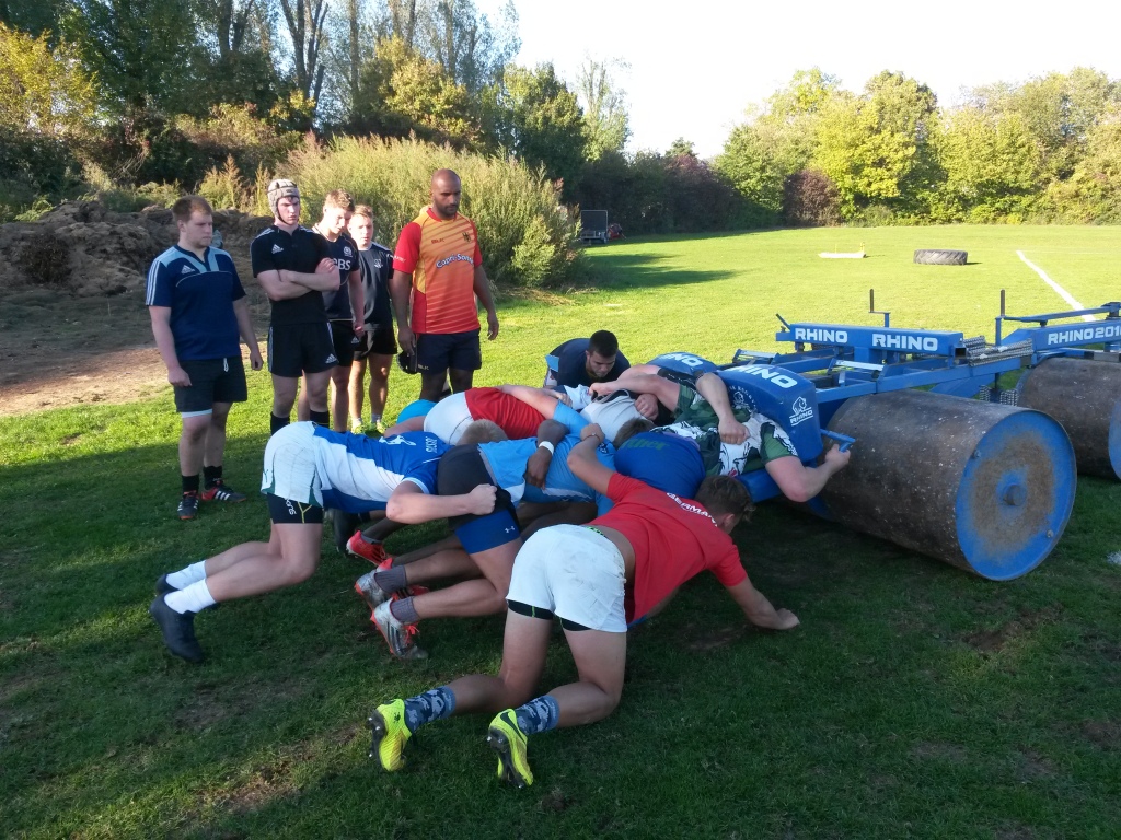 U19 Nationaltrainer Benjamin Danso beim Gedrängetraining im Stützpunkt in Heidelberg