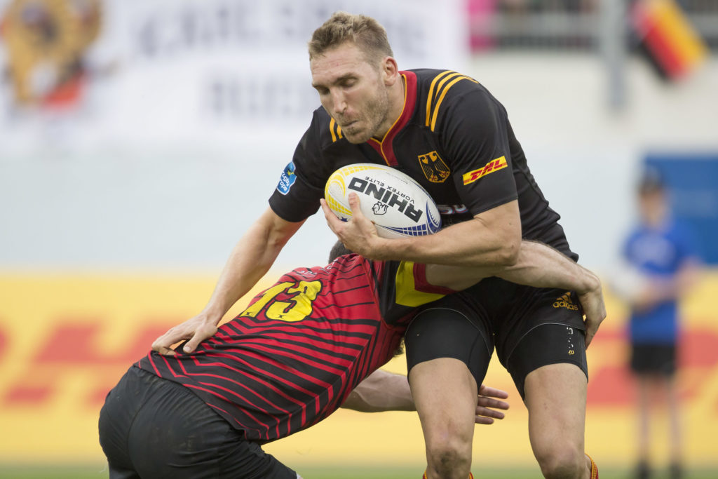 Drittes Spiel der Rugby Europe Championship: Deutschland-Belgien in Offenbach/Main am 04.03.2017 Jens Torfs (Belgien, 13) stoppt Steffen Liebig (Deutschland, 14) Fotograf: Jürgen Kessler